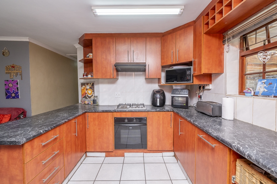 4 Bedroom Property for Sale in Bonnie Brae Western Cape